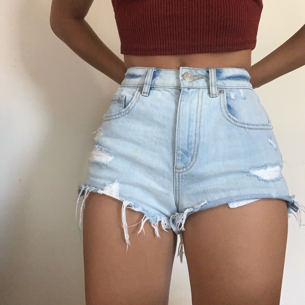 DENIM SHORTS